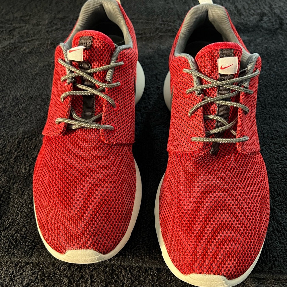 Nike Roshe Run One Red and Gray Sneakers Modern Design